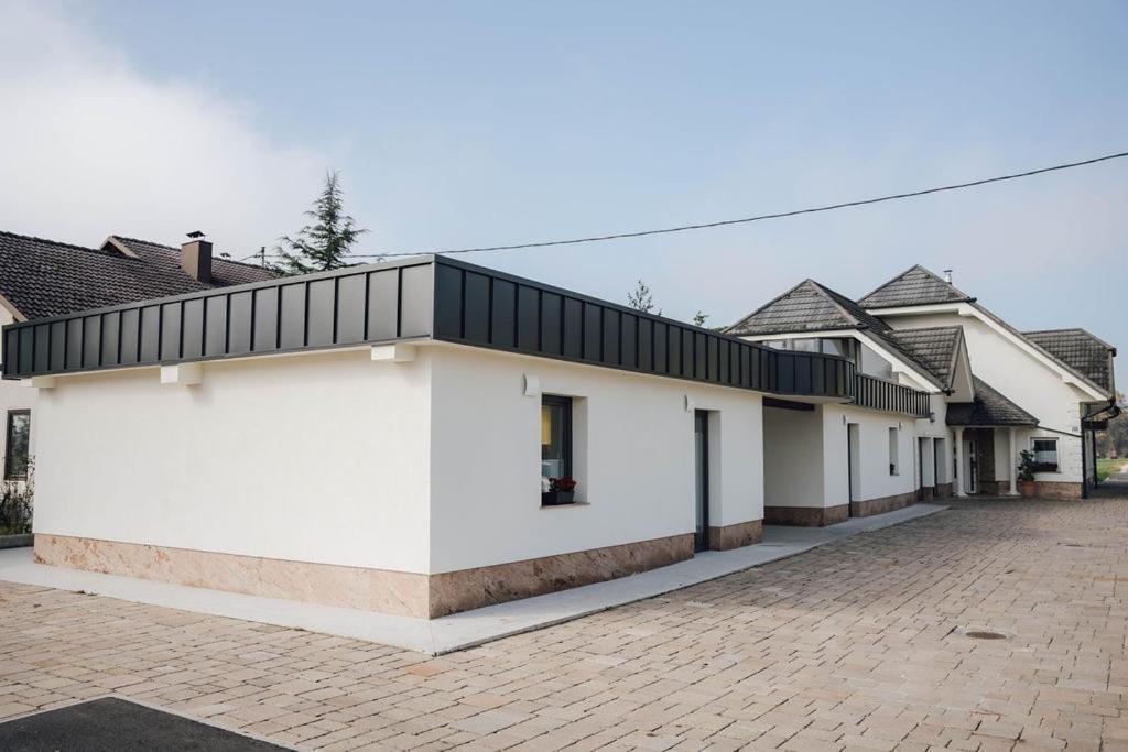 Apartma Papillon *