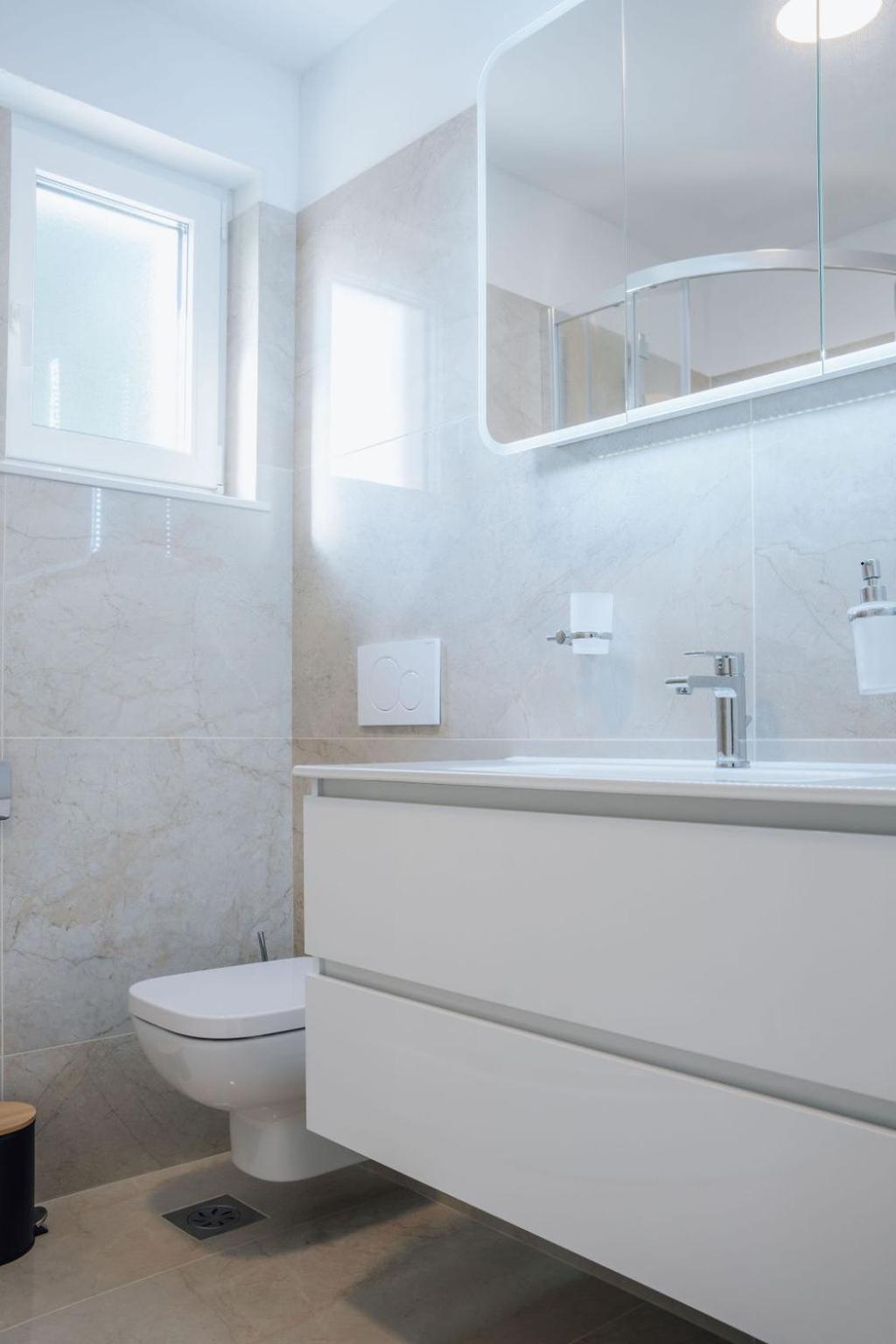 Apartma Papillon Apartment *