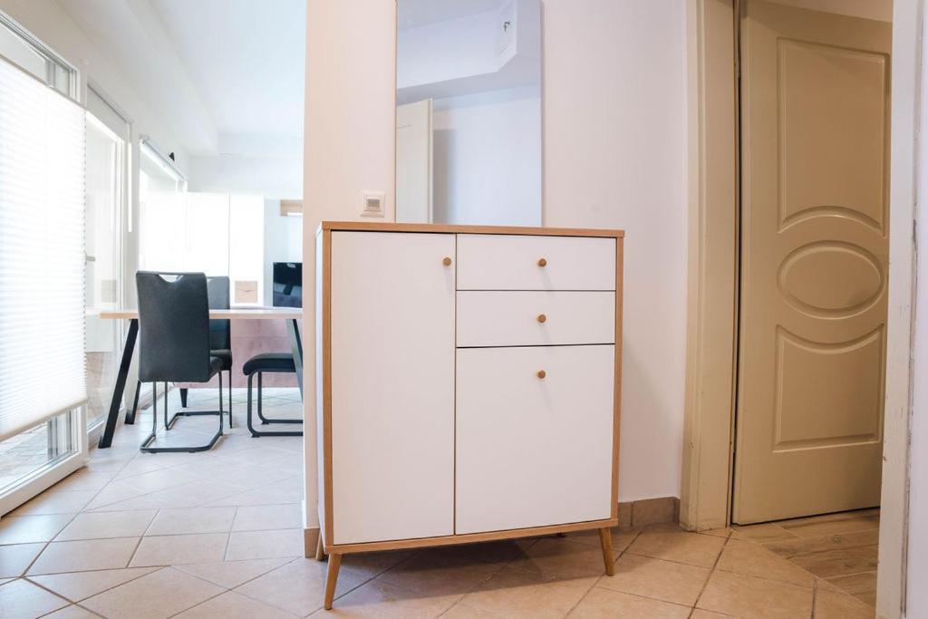 Apartma Papillon Apartment *